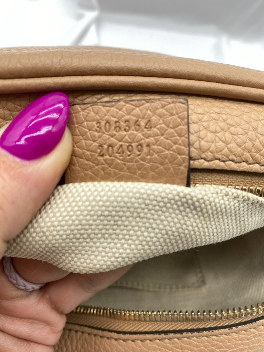 Gucci Pebbled Calfskin Small Soho Disco Bag in Camelia 🤎 Lucia - Picture 3 of 14